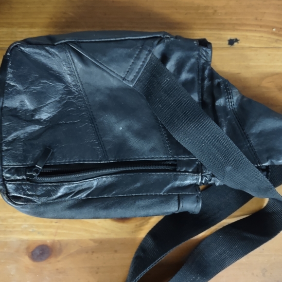 Black Leather crossbody bag - Picture 3 of 3
